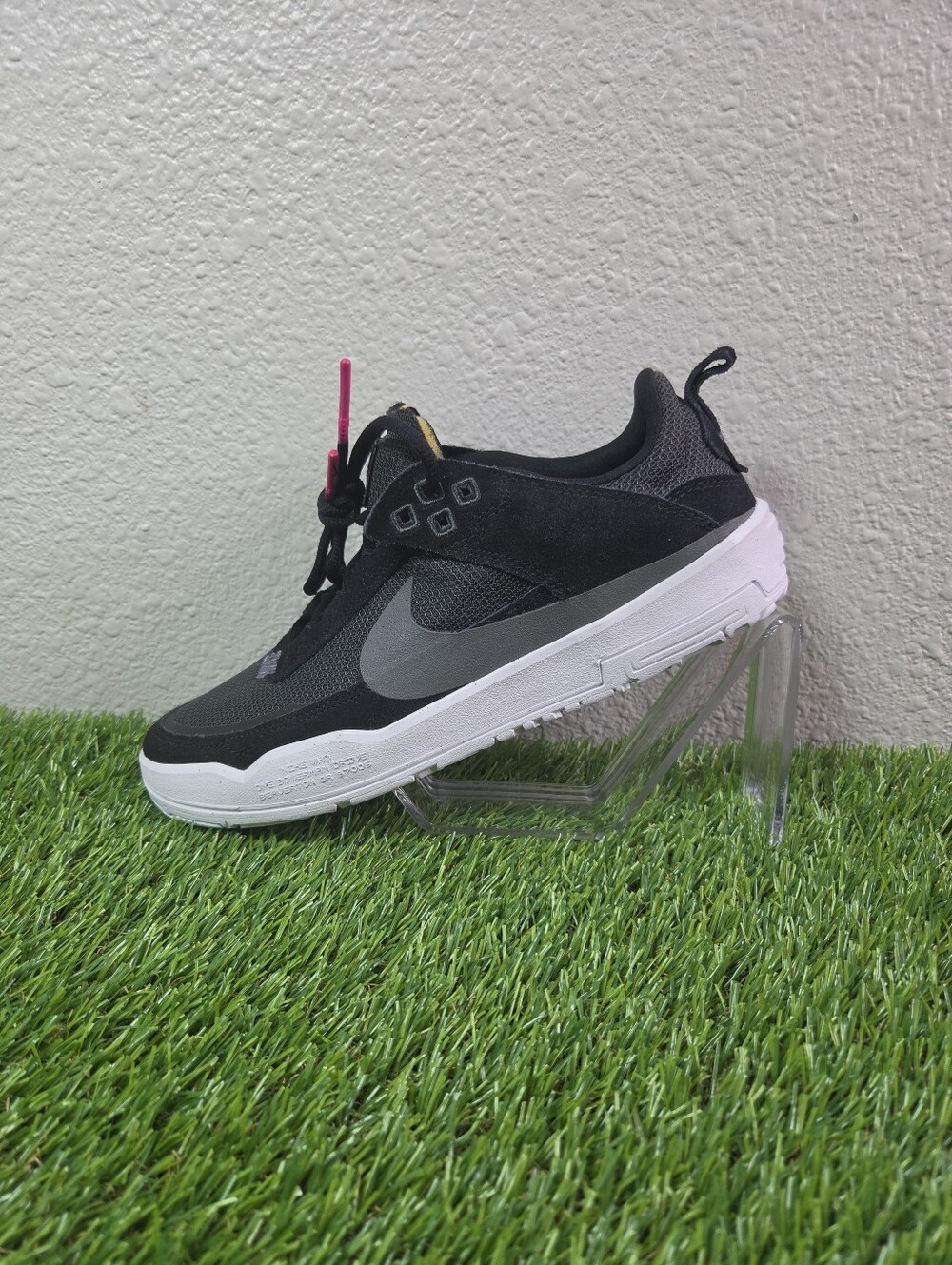 Nike SB Day One GS Black Cool Sz 7Y/ 8.5 Women' Skate Boarding FN4210-002